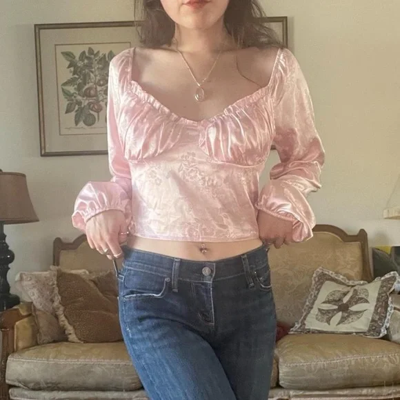 Pink Satin Cropped Blouse - Picture 6 of 7